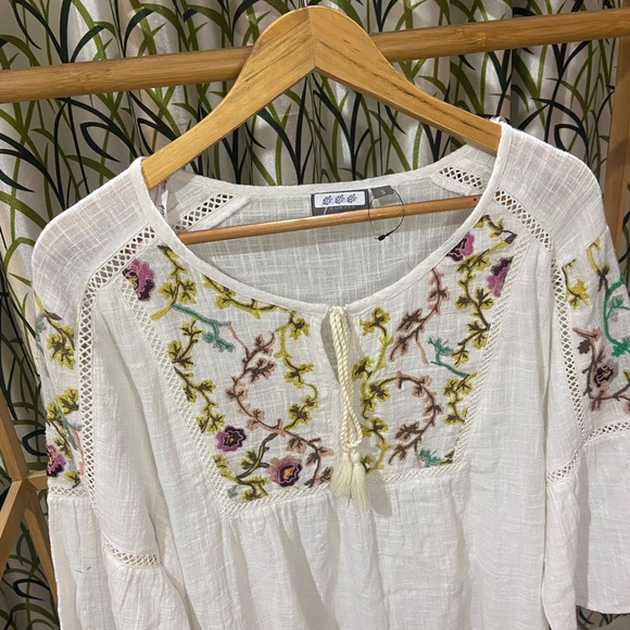 Gia Curves Floral Embroidered Boho Tops - Picture 7 of 9